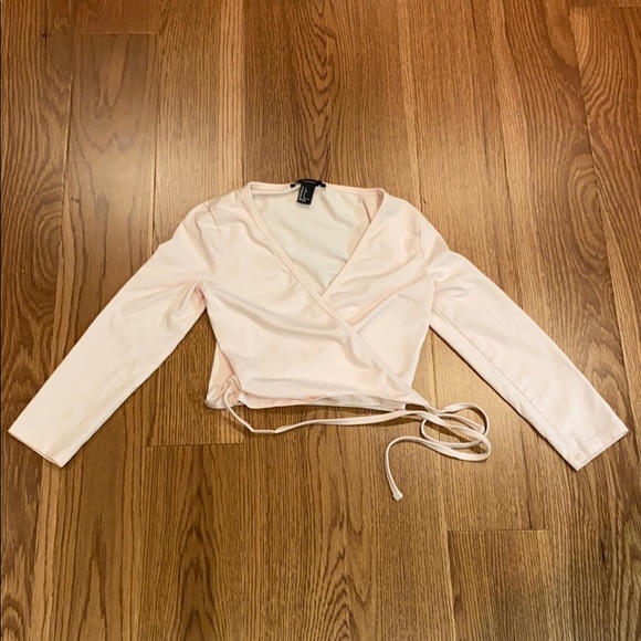 Forever 21 Tops - FOREVER 21 Baby Pink Tie Front Top *VNECK*
